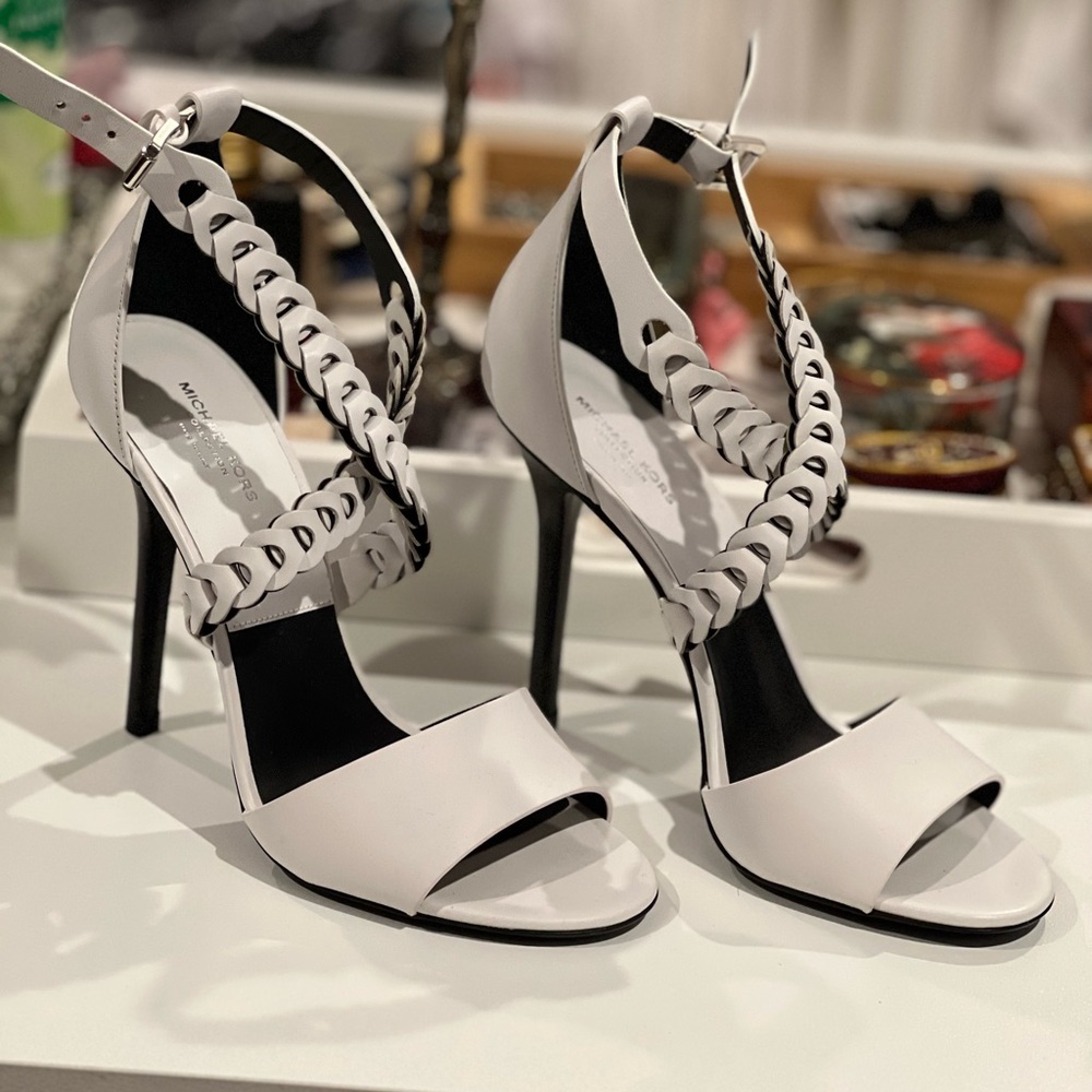 White (Michael Kors Collection) Heels (6.5)